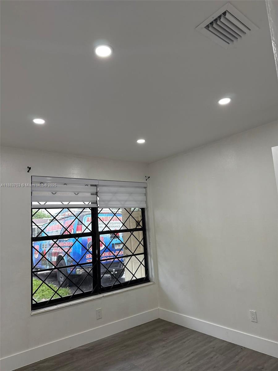 WESTWOOD PARK SEC 3 - Residential Lease