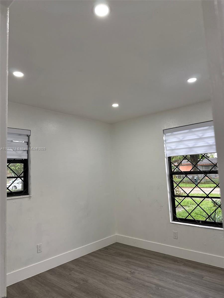 WESTWOOD PARK SEC 3 - Residential Lease