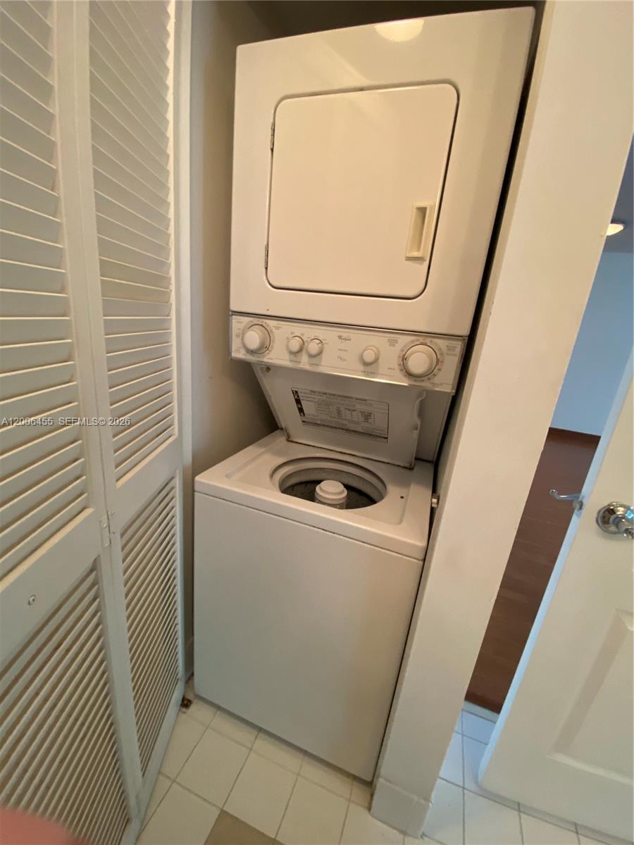 THE CLUB AT BRICKELL BAY - Residential