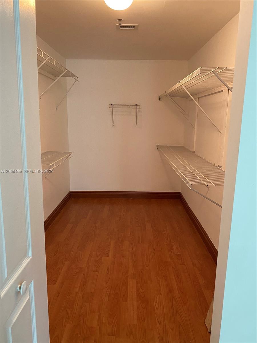 THE CLUB AT BRICKELL BAY - Residential