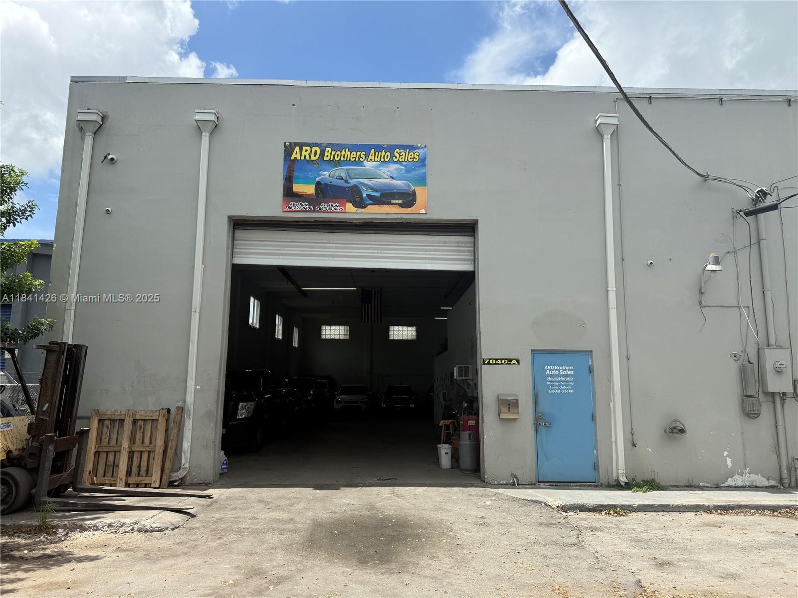 Industrial Space with approximately 1,000 Sqft of office space. Current tenant operates an Auto sales dealer. other uses could be warehouse storage or light manufacturing.