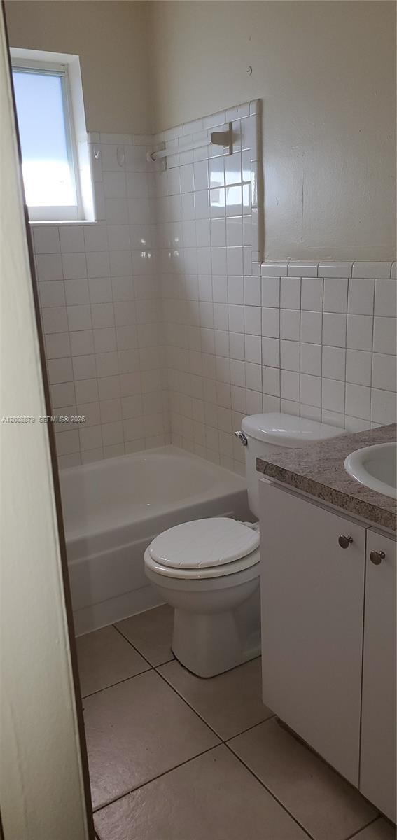 HOLLYWOOD LITTLE RANCHES - Residential Lease