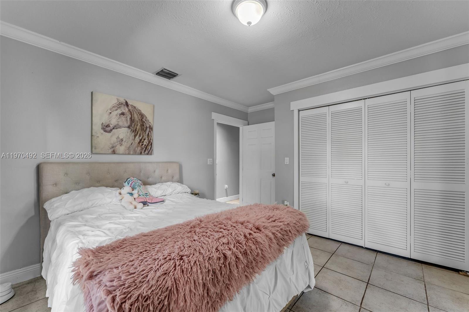 REDLAND 2.5 AC FARMHOUSE - Residential