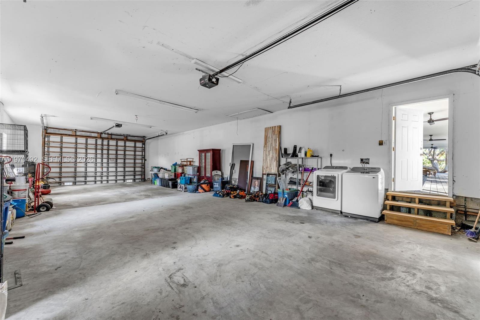 REDLAND 2.5 AC FARMHOUSE - Residential