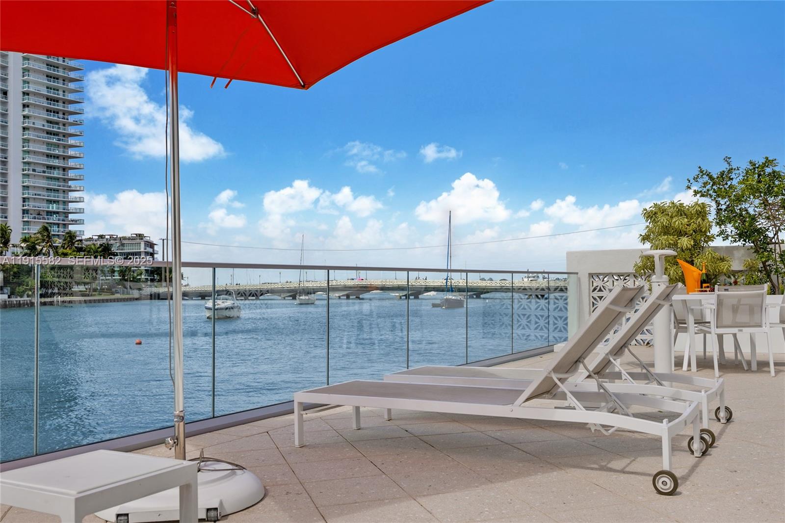 LINCOLN BAY TOWERS CONDO - Residential