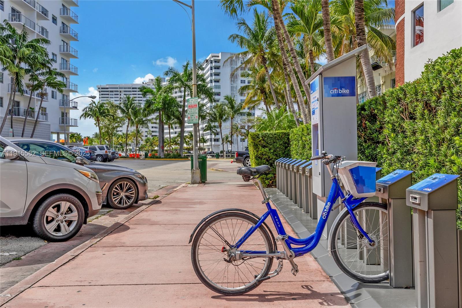 LINCOLN BAY TOWERS CONDO - Residential