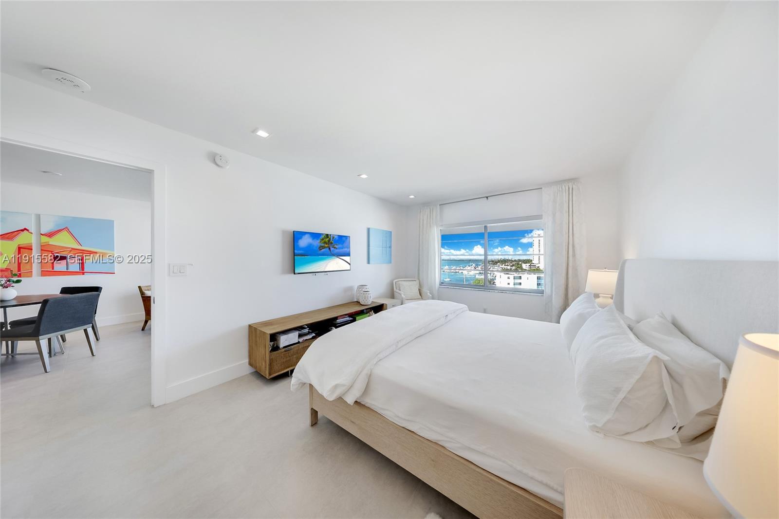 LINCOLN BAY TOWERS CONDO - Residential