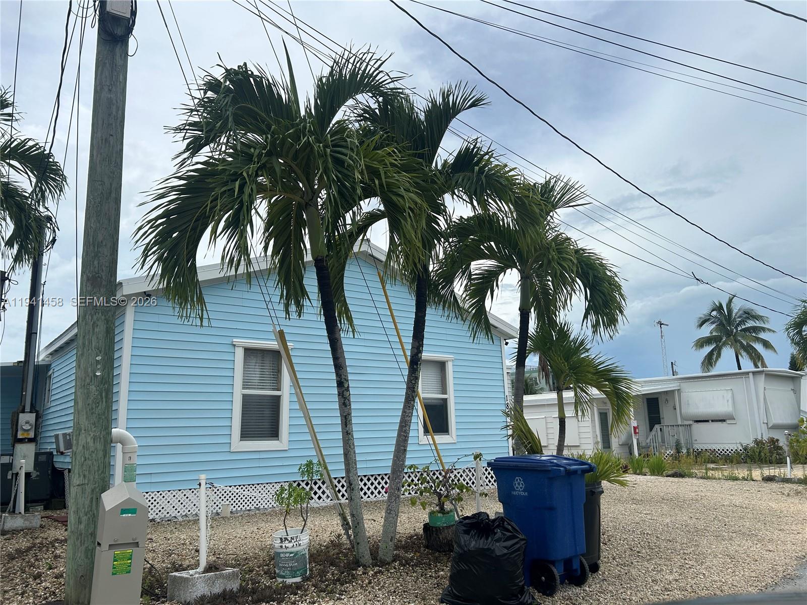 KEY LARGO TRAILER VILLAGE - Residential