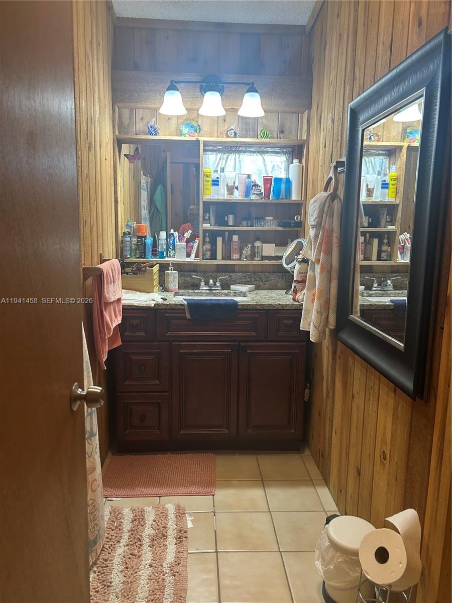 KEY LARGO TRAILER VILLAGE - Residential