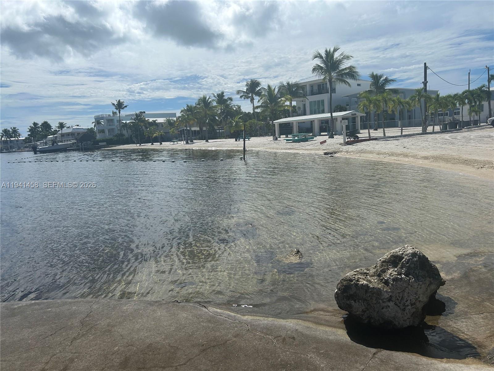 KEY LARGO TRAILER VILLAGE - Residential