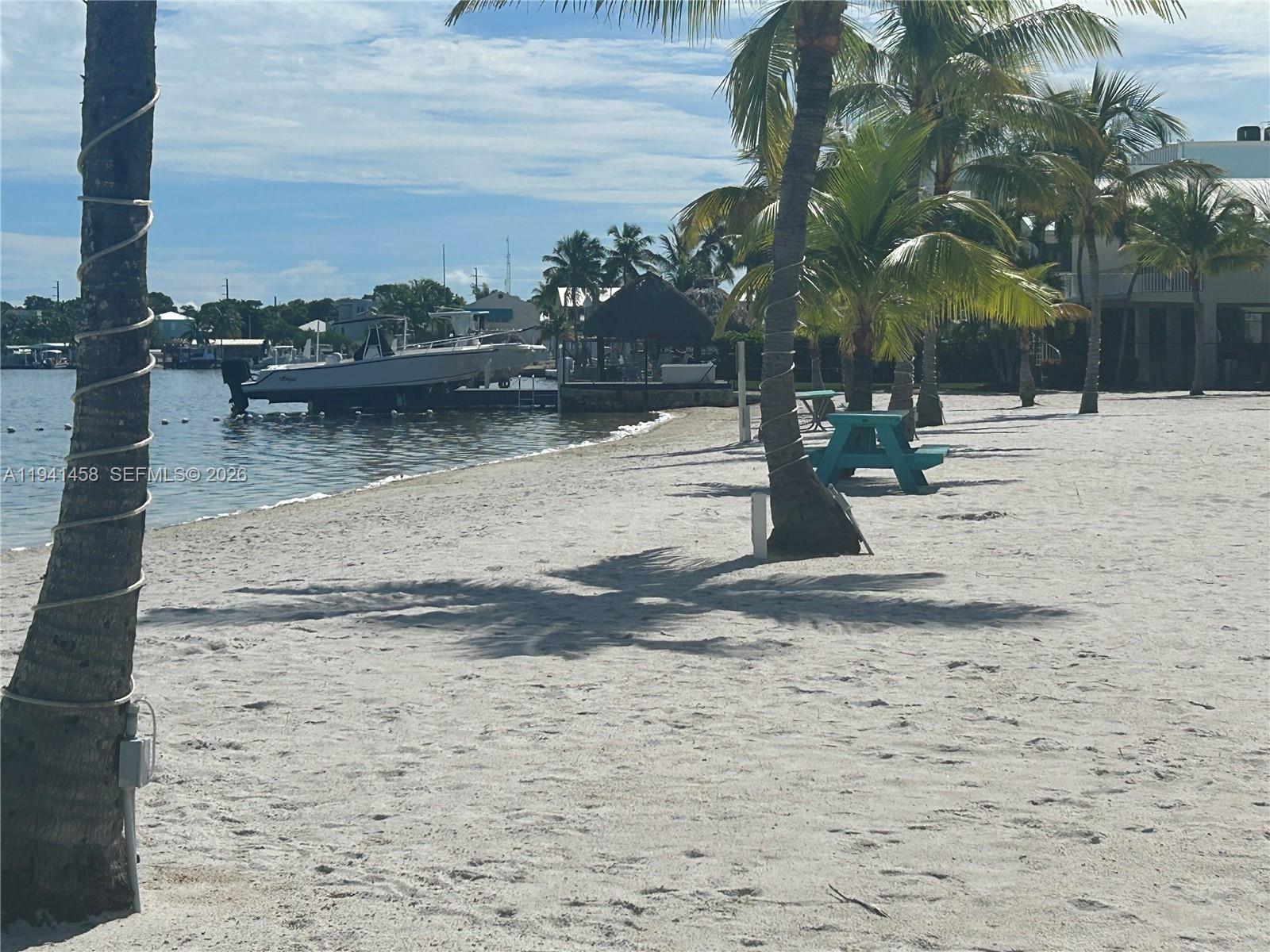 KEY LARGO TRAILER VILLAGE - Residential