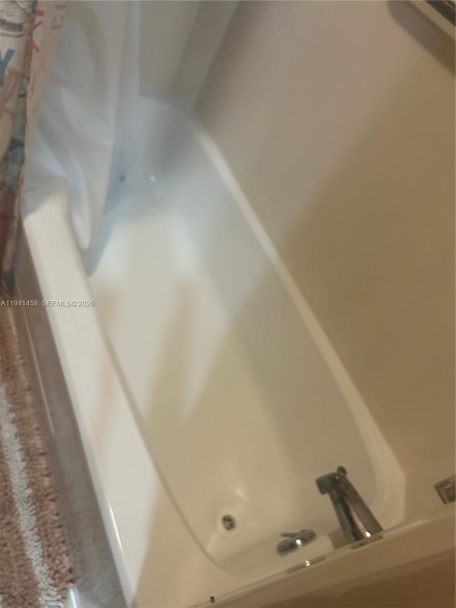 KEY LARGO TRAILER VILLAGE - Residential