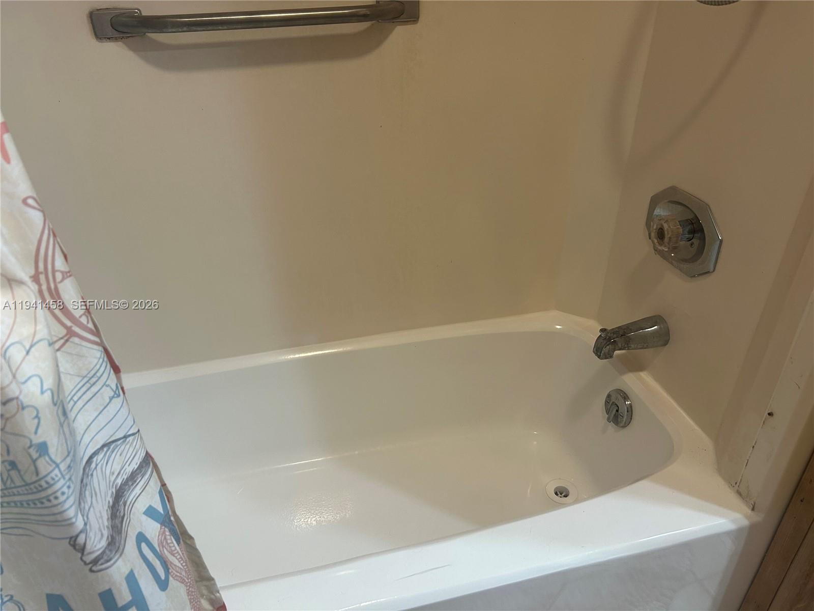 KEY LARGO TRAILER VILLAGE - Residential