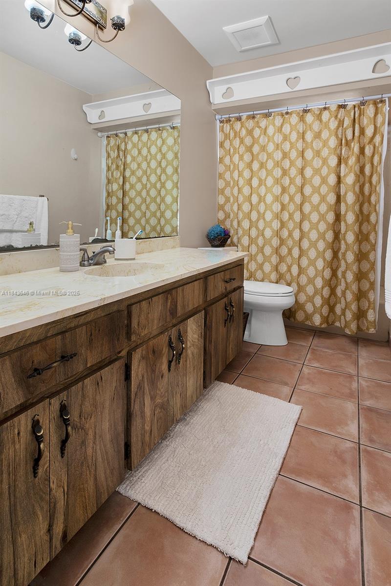 SHORES CALUSA - Residential