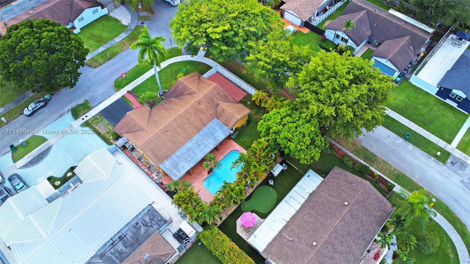 SHORES CALUSA - Residential