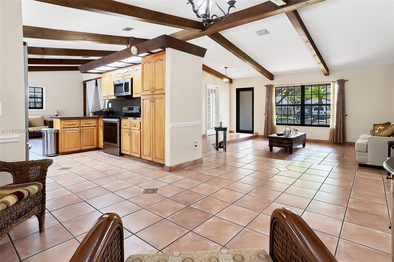 SHORES CALUSA - Residential
