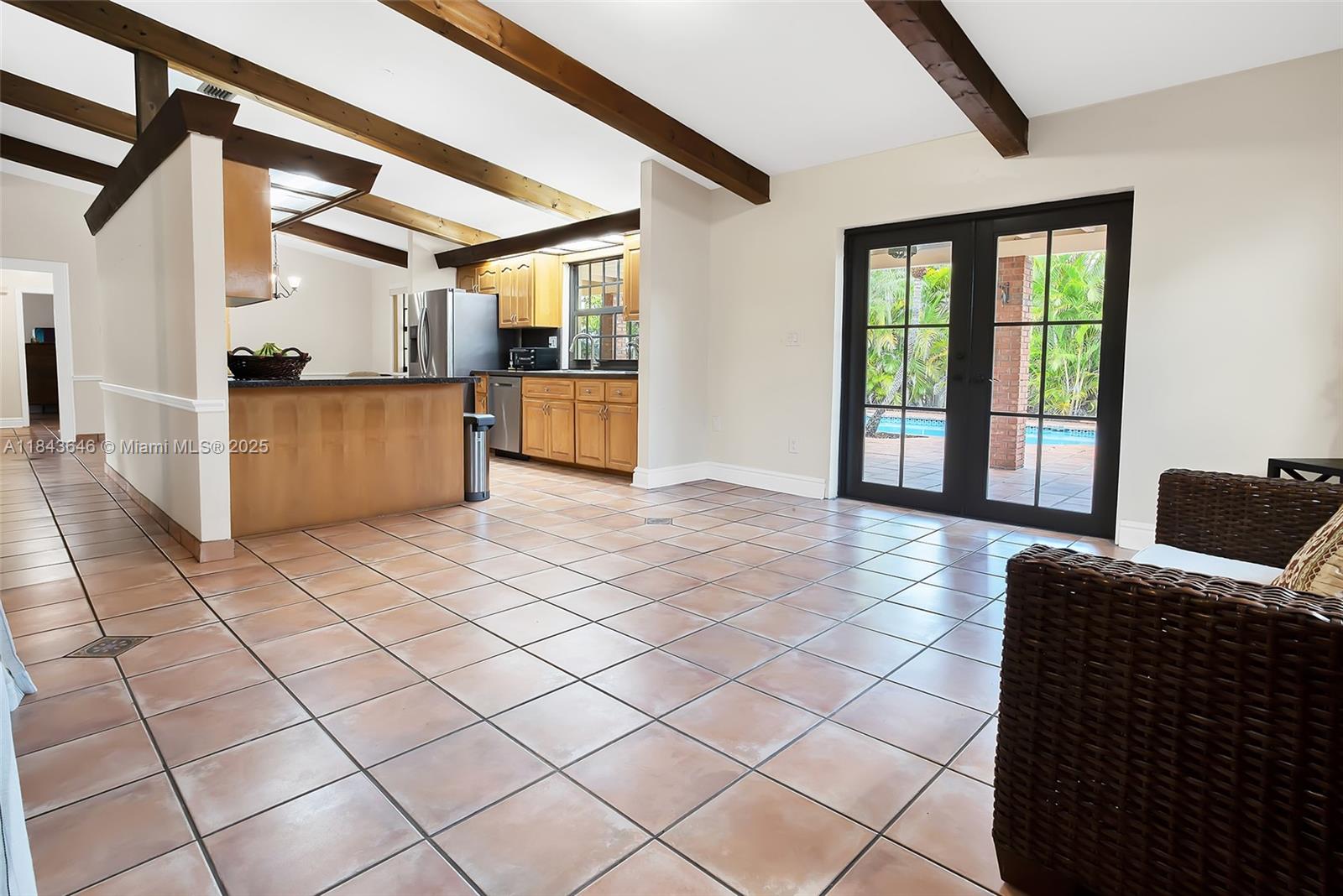 SHORES CALUSA - Residential