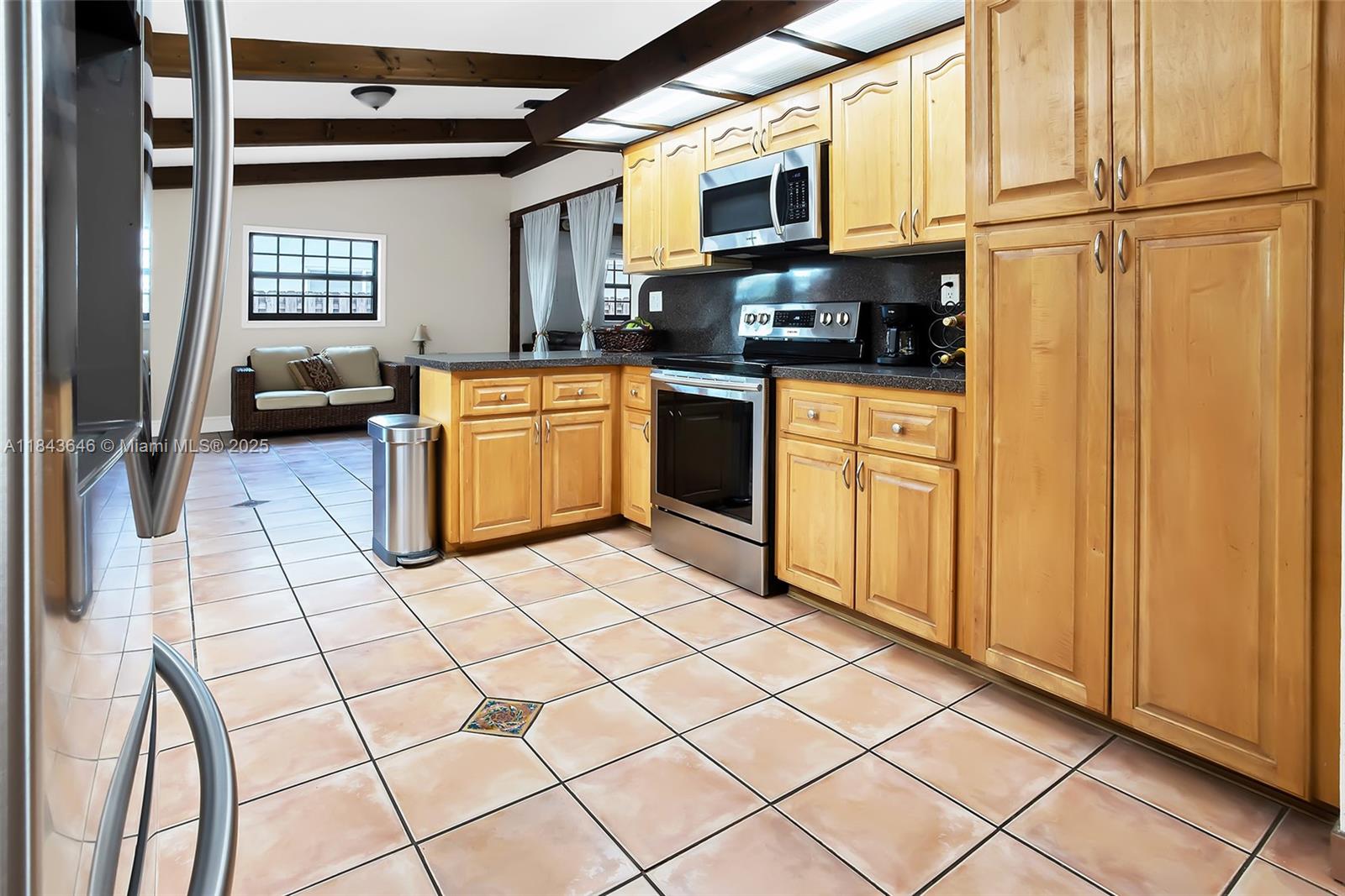 SHORES CALUSA - Residential