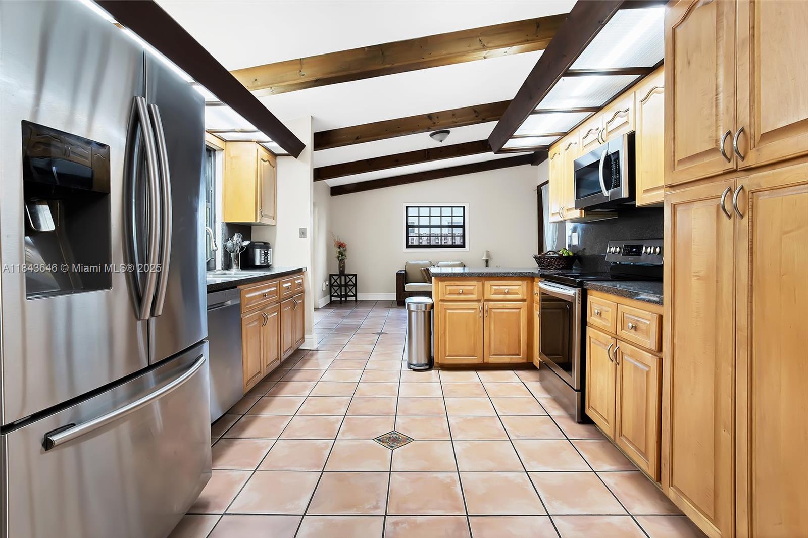 SHORES CALUSA - Residential