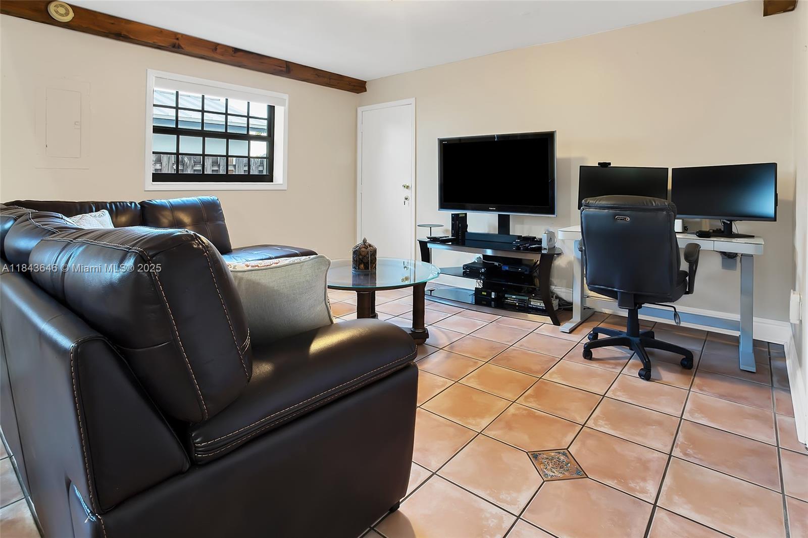 SHORES CALUSA - Residential