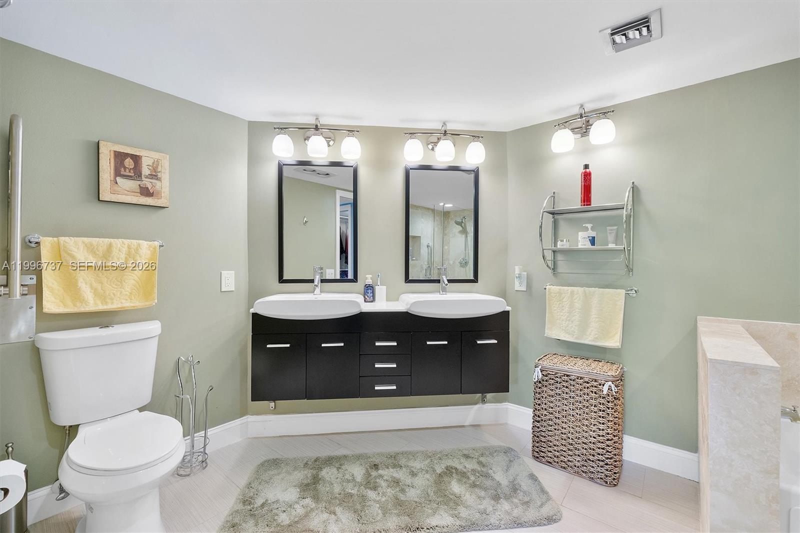 NO 115 PALM-AIRE COUNTRY - Residential