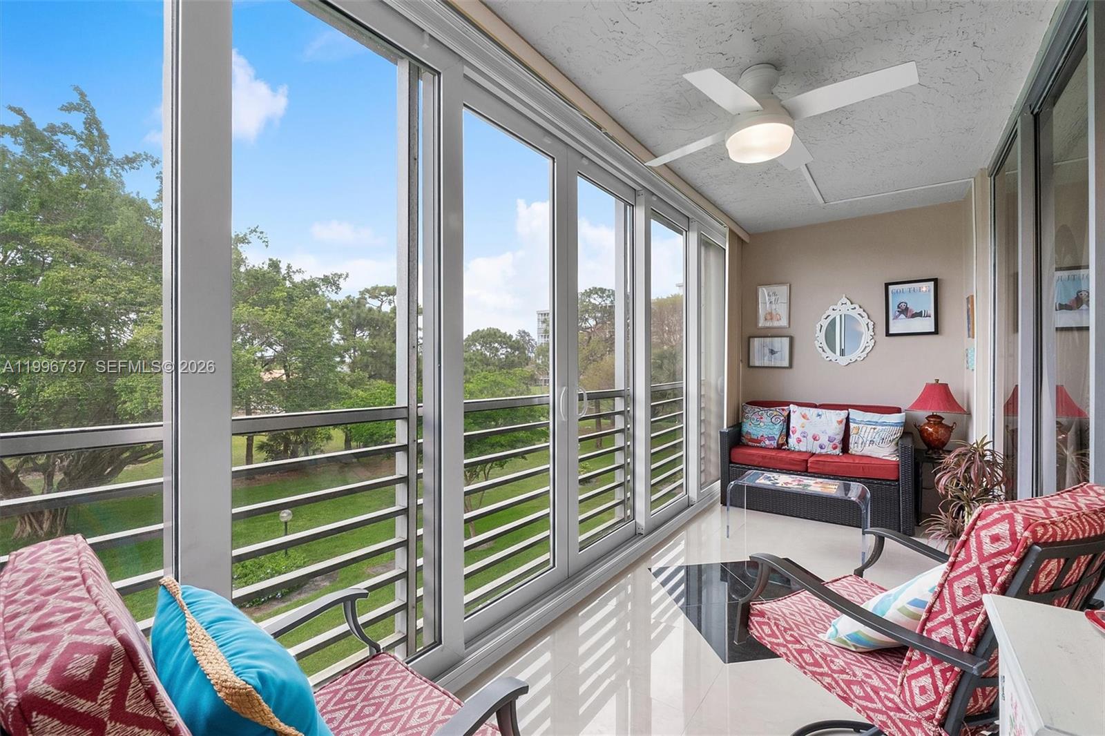 NO 115 PALM-AIRE COUNTRY - Residential