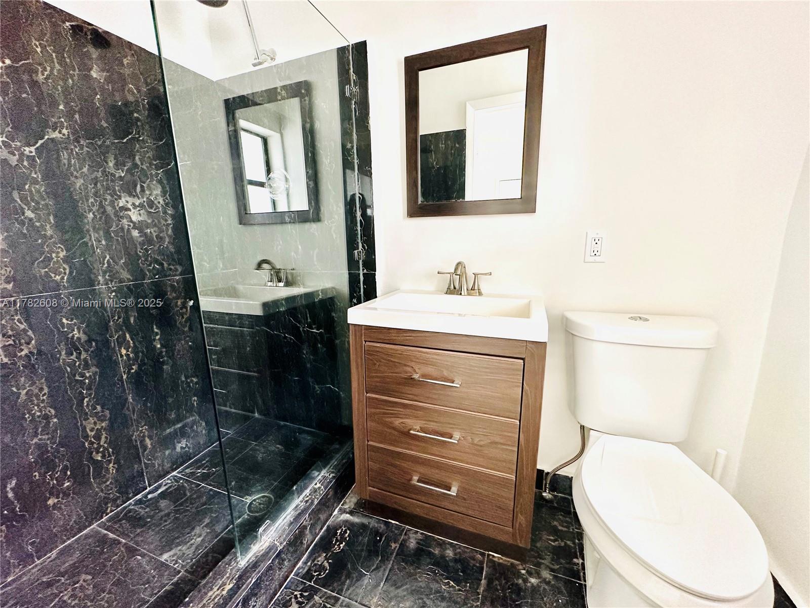 EASTERN SHORES 2ND ADDN - Residential