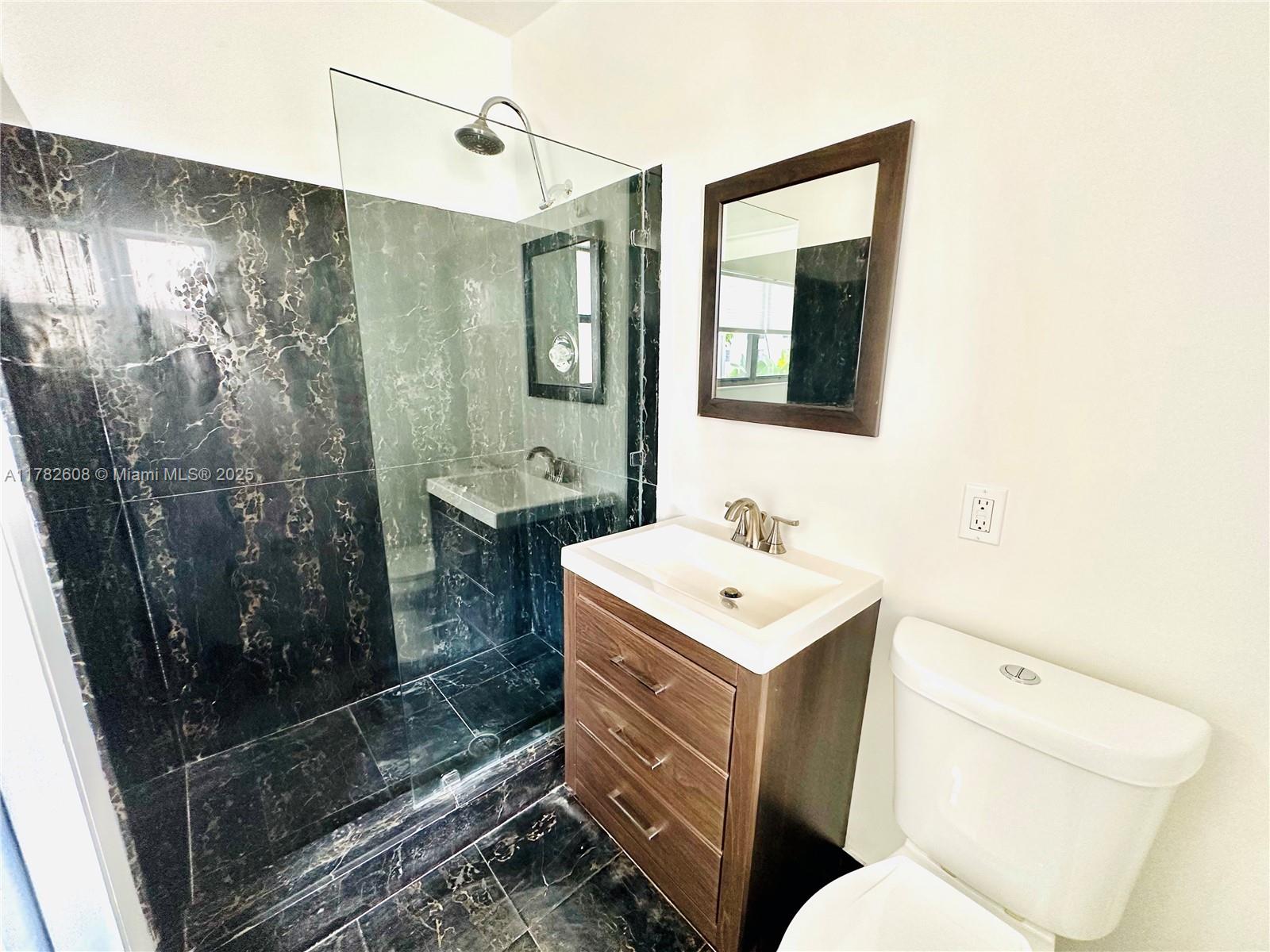 EASTERN SHORES 2ND ADDN - Residential