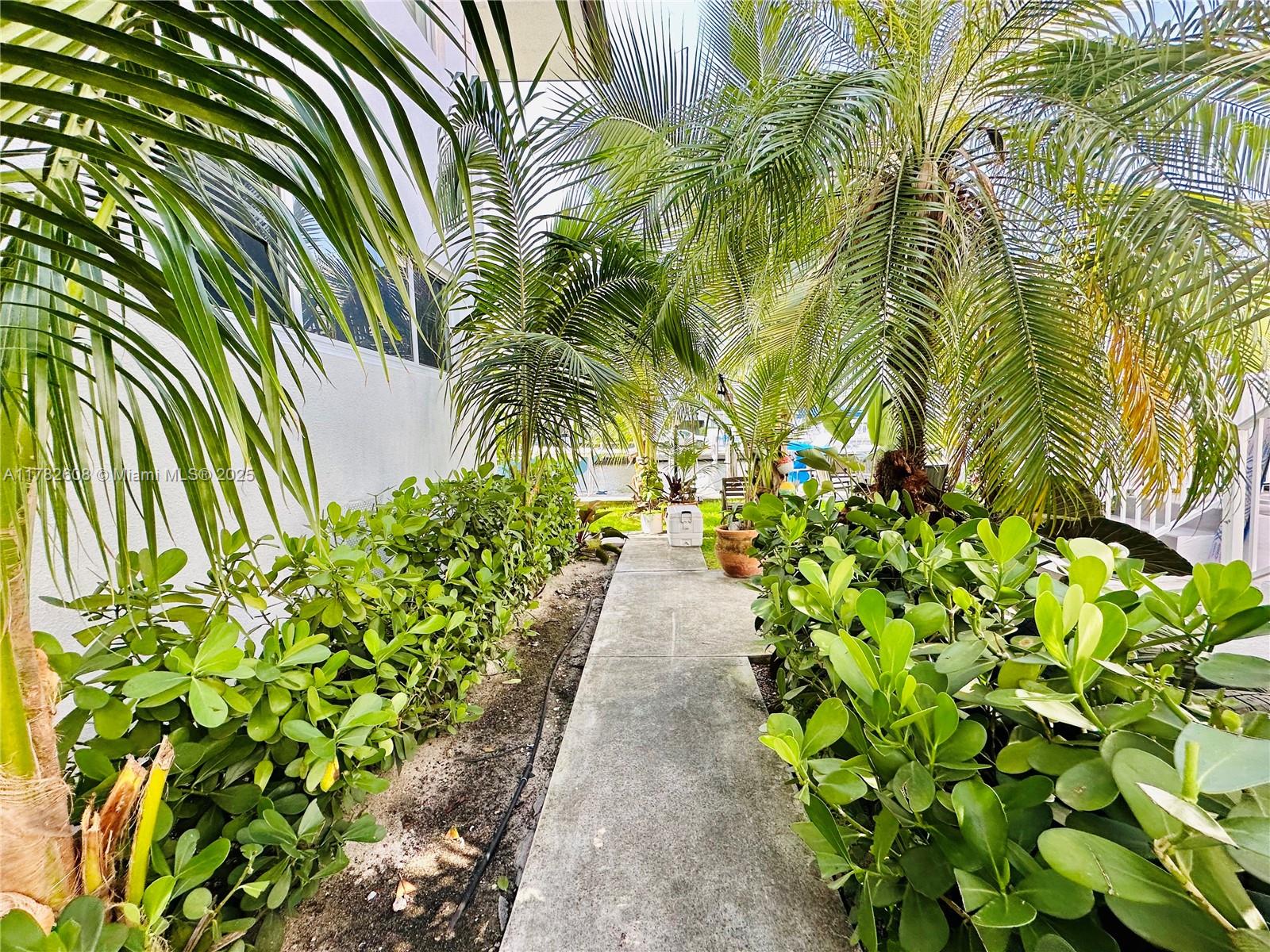 EASTERN SHORES 2ND ADDN - Residential