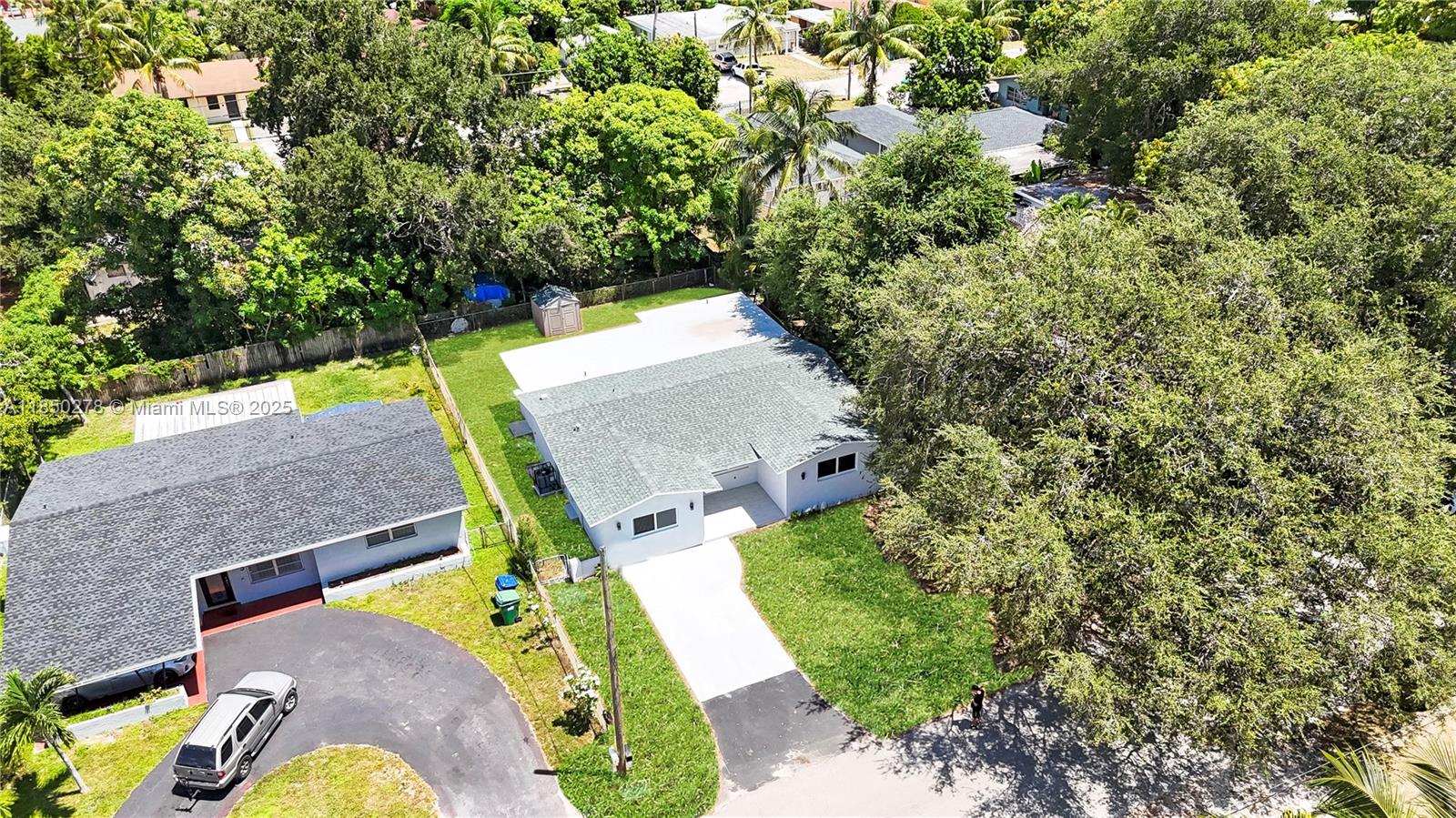 255 NE 164th St