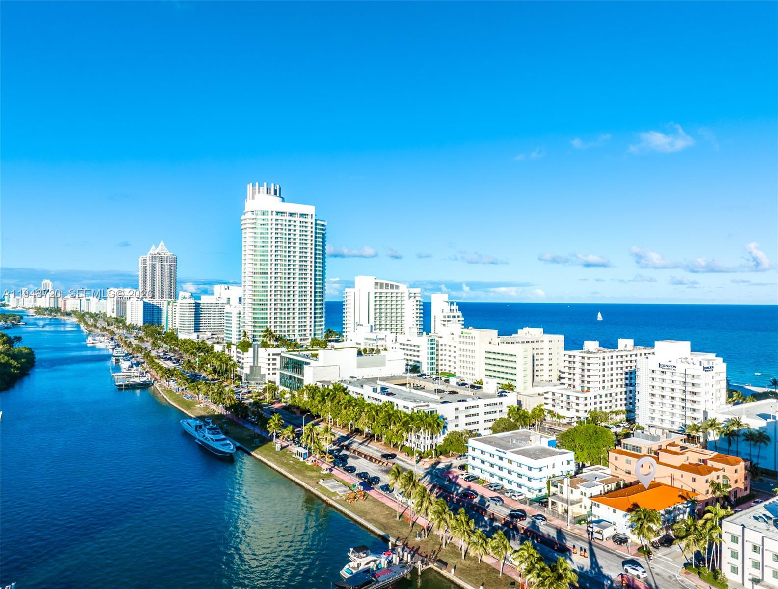 WATERSIDE CONDOMINUIM - Residential