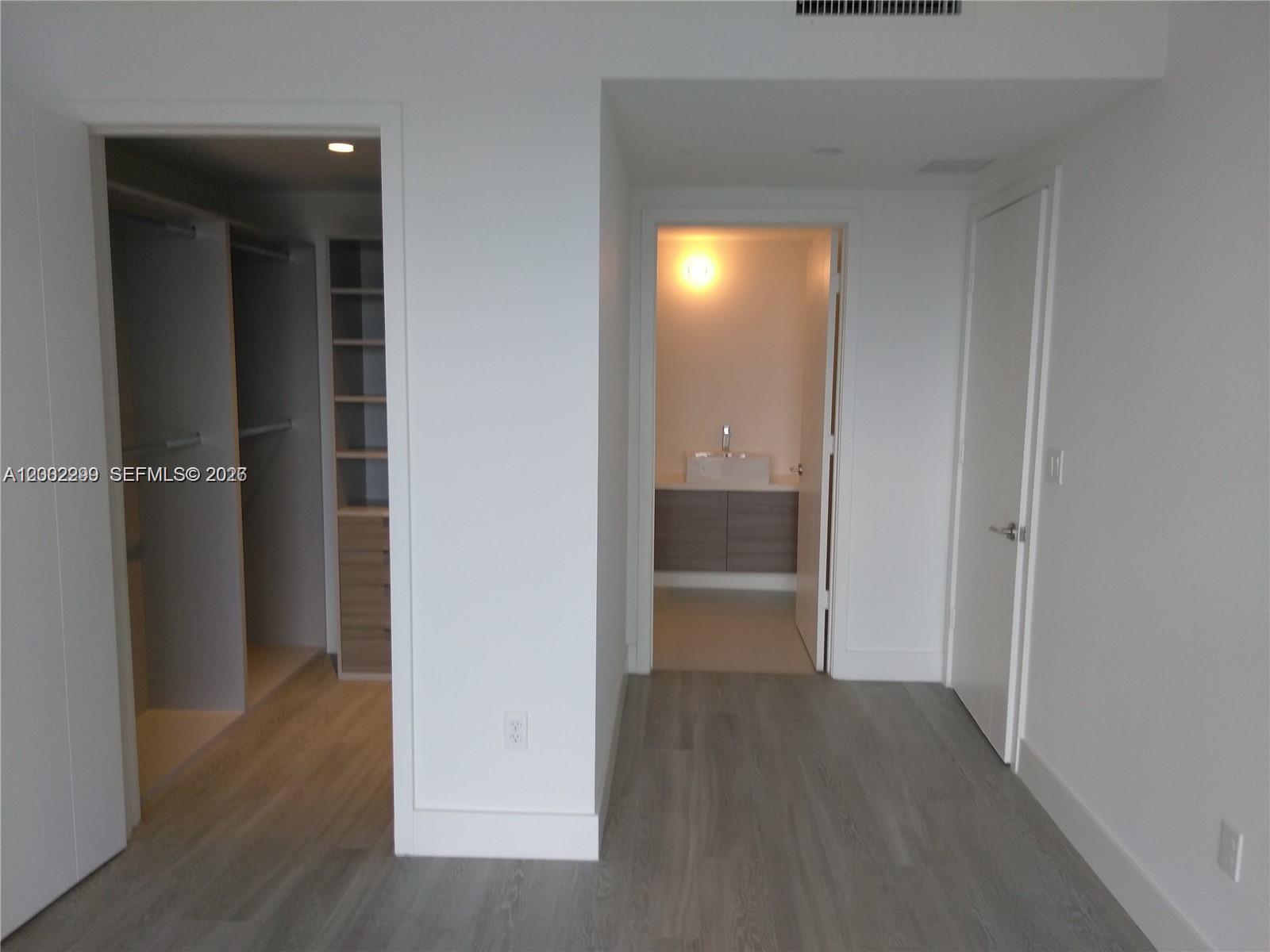 1010 SW 2nd Ave 1901