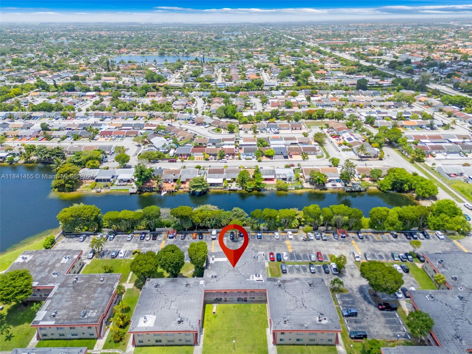 ROYALE GREEN CONDO 7 - Residential