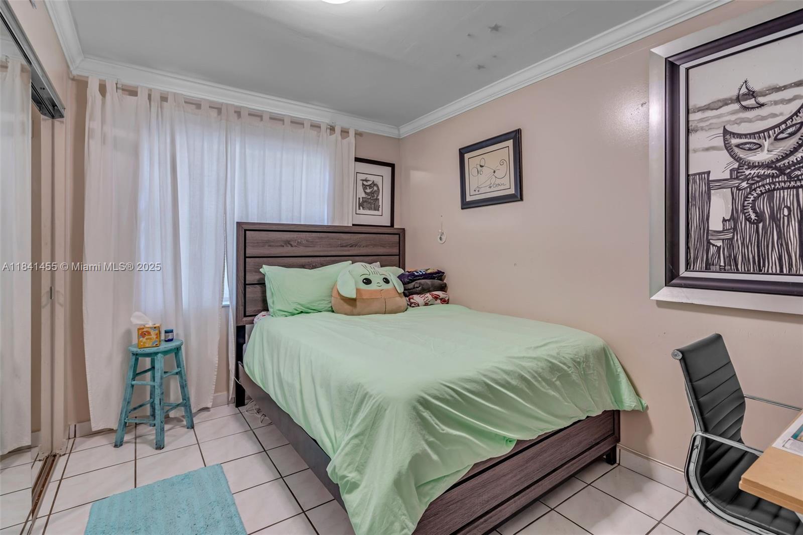 ROYALE GREEN CONDO 7 - Residential