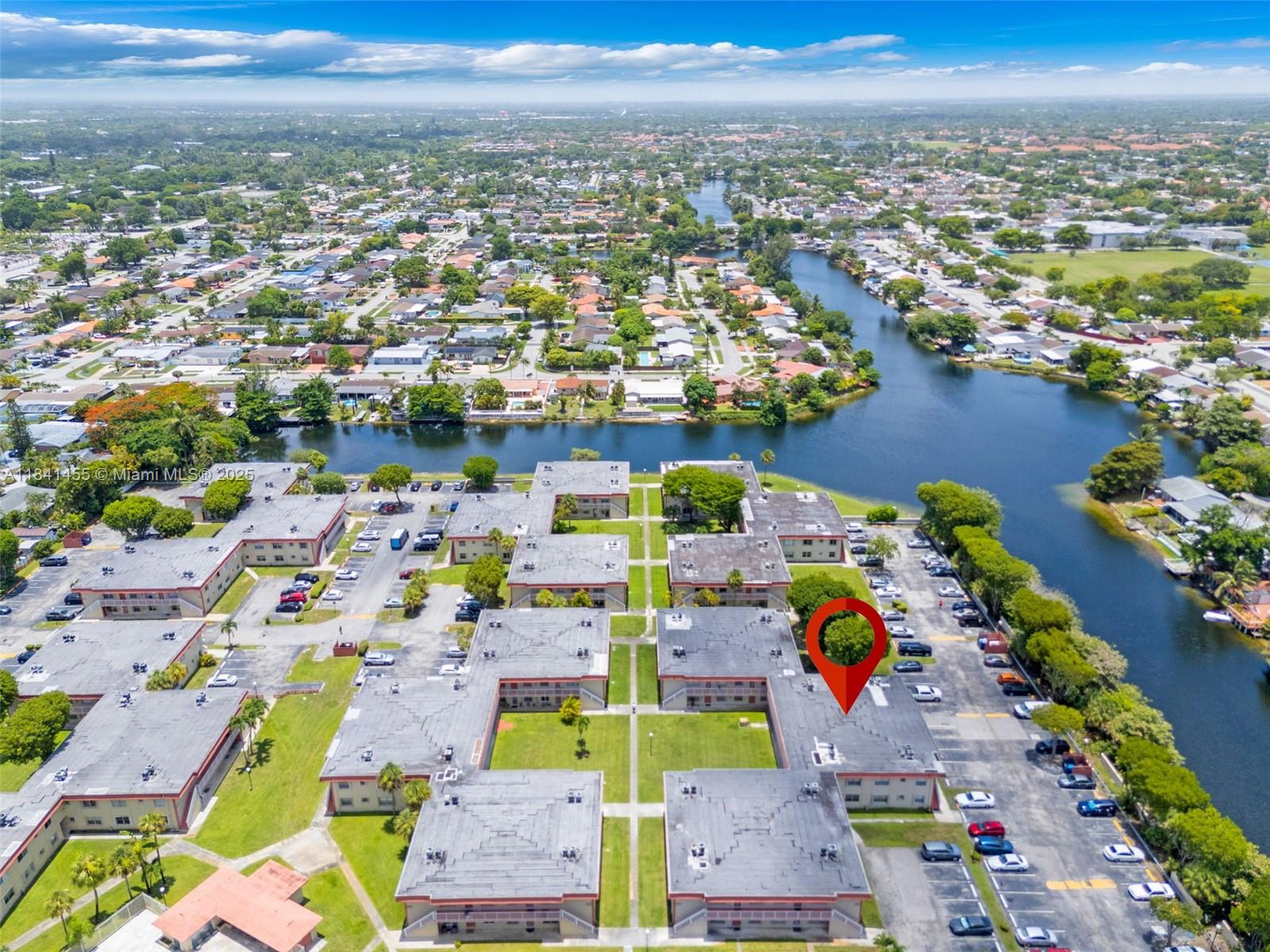 ROYALE GREEN CONDO 7 - Residential