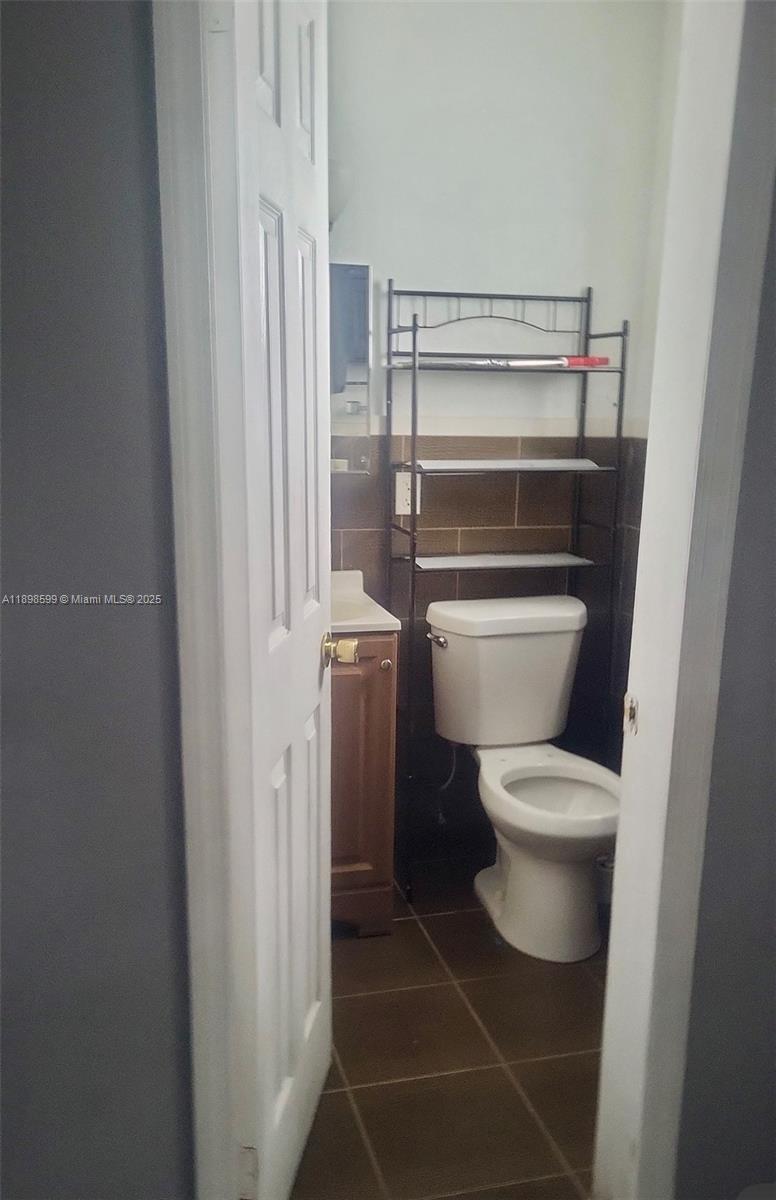 GARDEN VILLAS CONDO - Residential Lease