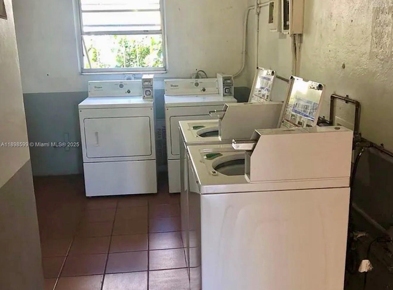 GARDEN VILLAS CONDO - Residential Lease