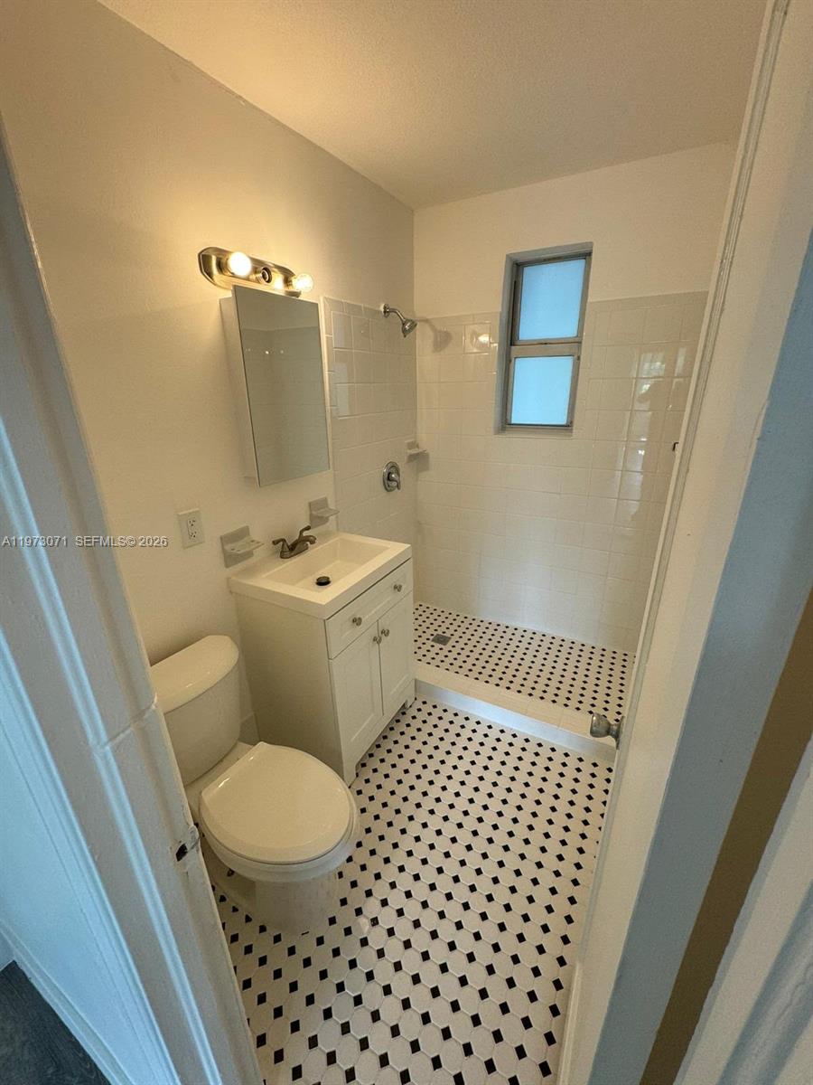 ALTON BEACH BAY FRONT RE- - Residential Lease