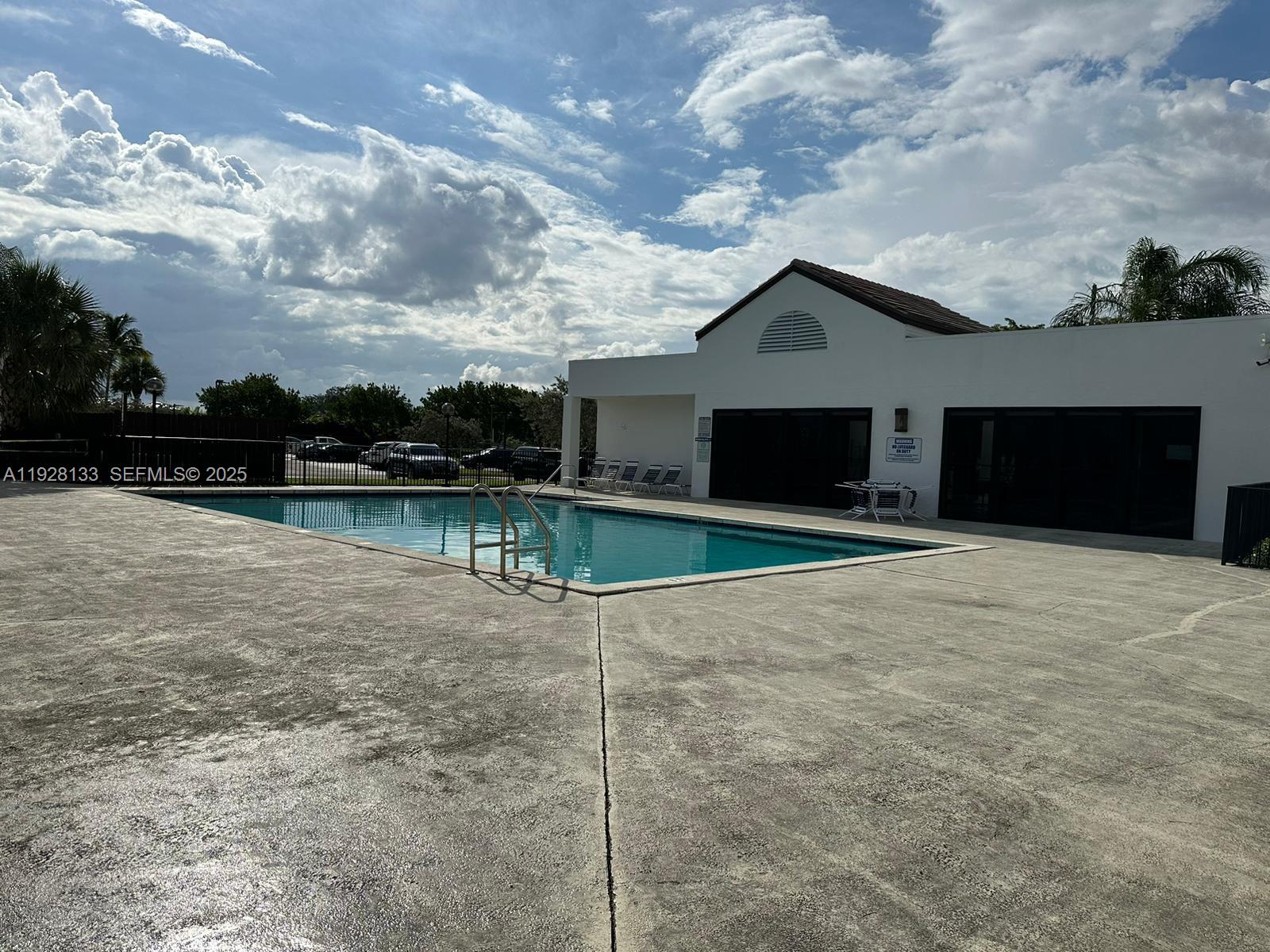 LAKE POINTE CONDOMINIUM N - Residential Lease