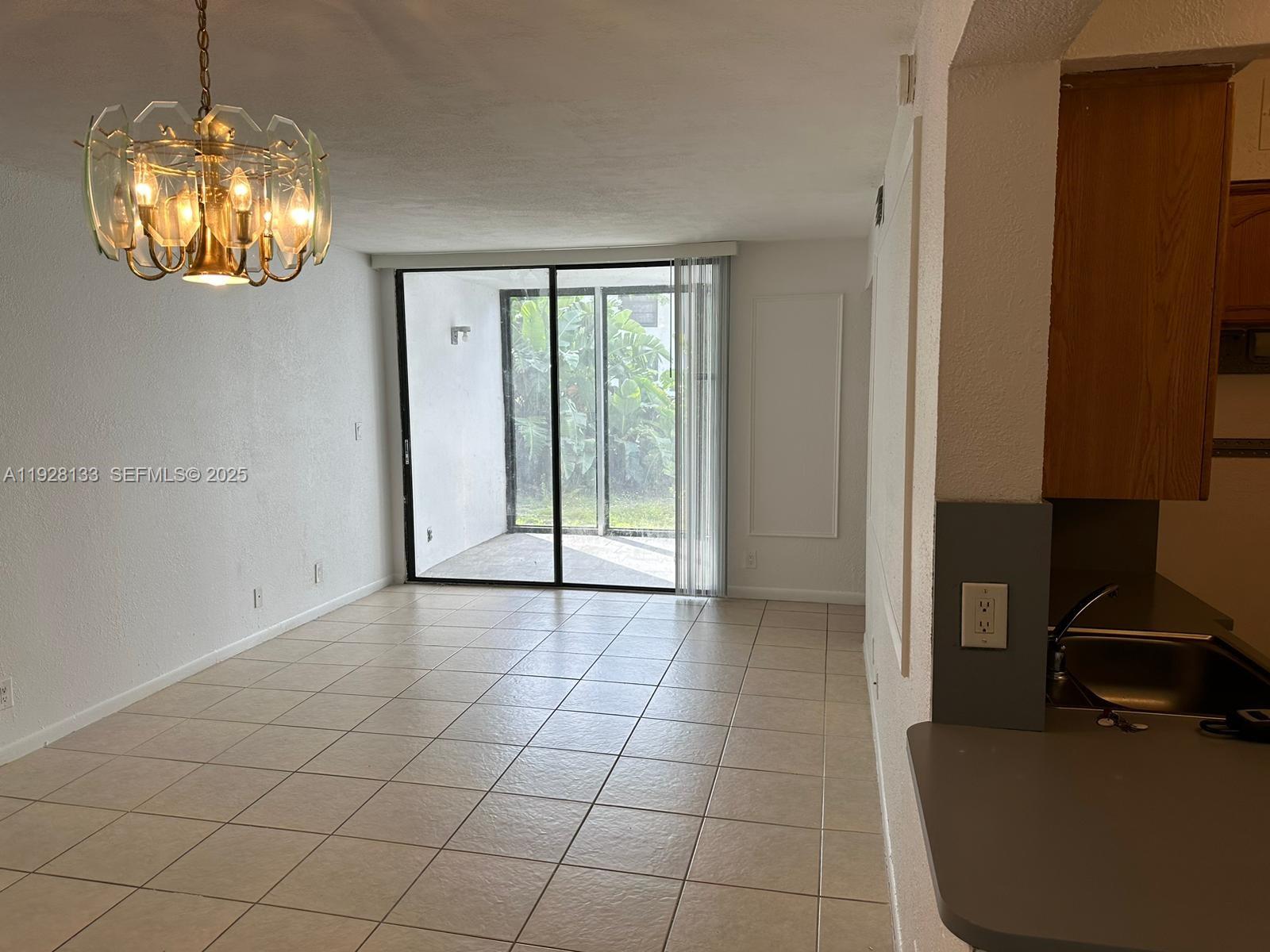 LAKE POINTE CONDOMINIUM N - Residential Lease