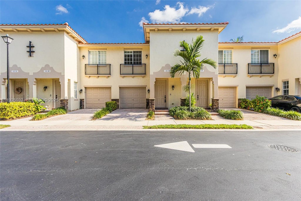 Photo of 1015 Ventnor Ave #3E, Delray Beach, FL 33444 (MLS # A11925032)