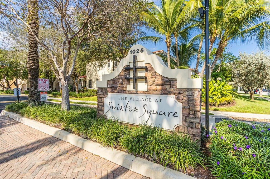 Photo of 1015 Ventnor Ave #3E, Delray Beach, FL 33444 (MLS # A11925032)