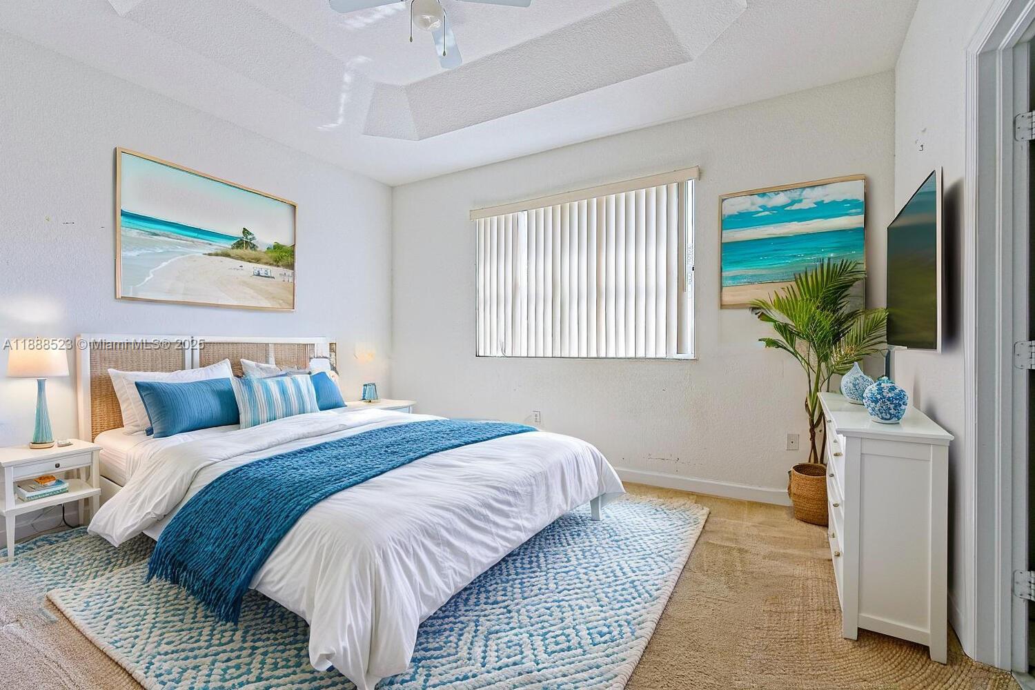 FLORIDIAN ISLES SOUTH - Residential