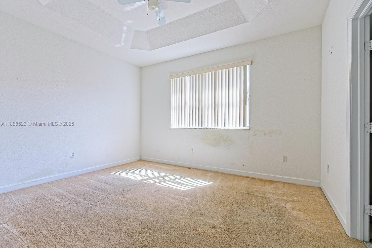 FLORIDIAN ISLES SOUTH - Residential