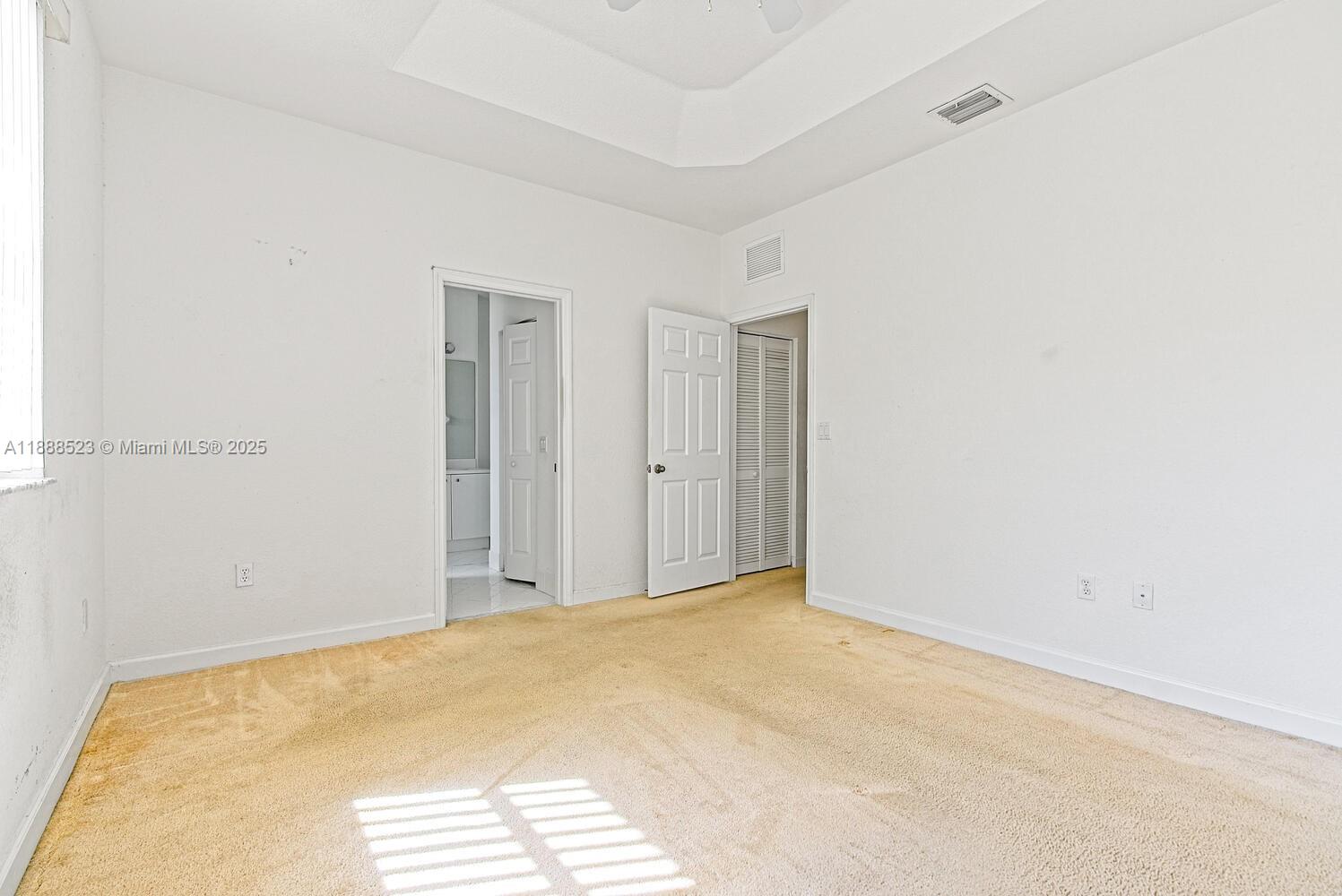 FLORIDIAN ISLES SOUTH - Residential