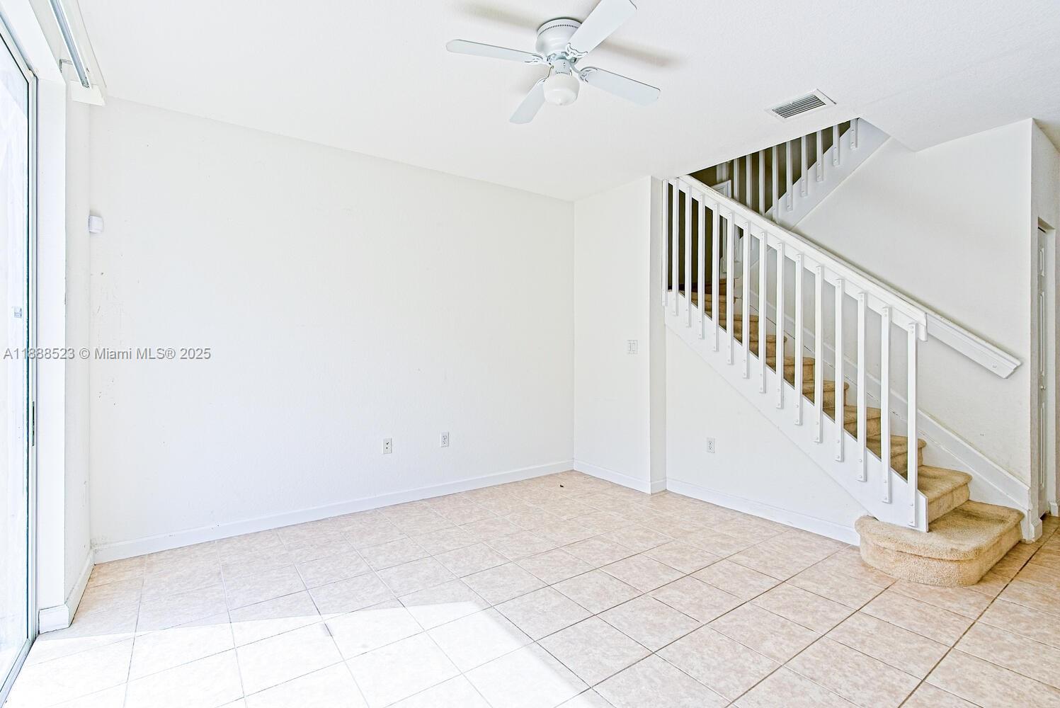 FLORIDIAN ISLES SOUTH - Residential