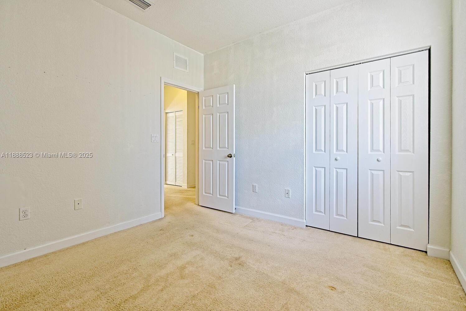 FLORIDIAN ISLES SOUTH - Residential