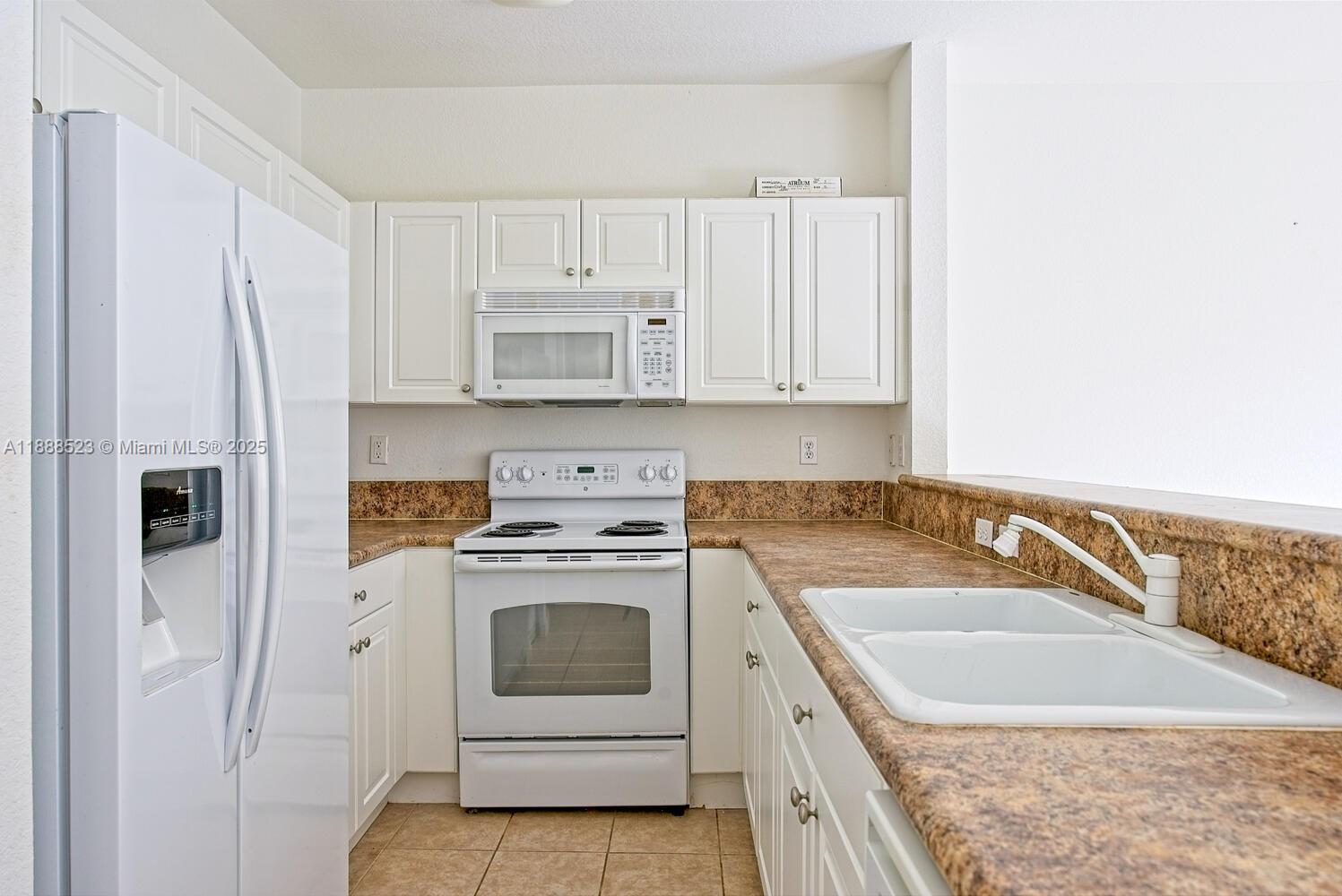 FLORIDIAN ISLES SOUTH - Residential