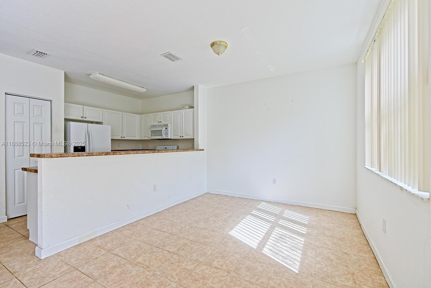 FLORIDIAN ISLES SOUTH - Residential