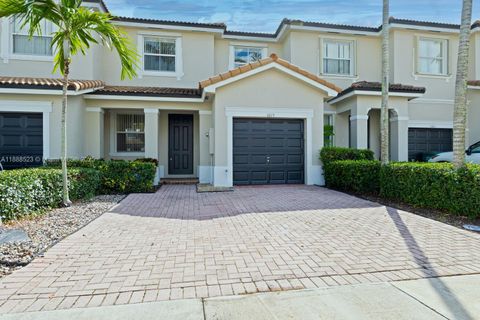 Photo of 1015 NE 41st Pl, Homestead, FL 33033 (MLS # A11888523)